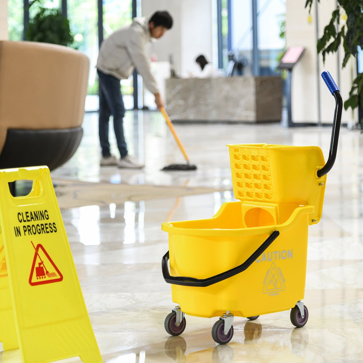 Versatile HOMCOM Residential Mop Bucket with Side Press Wringer and Wheels, Yellow