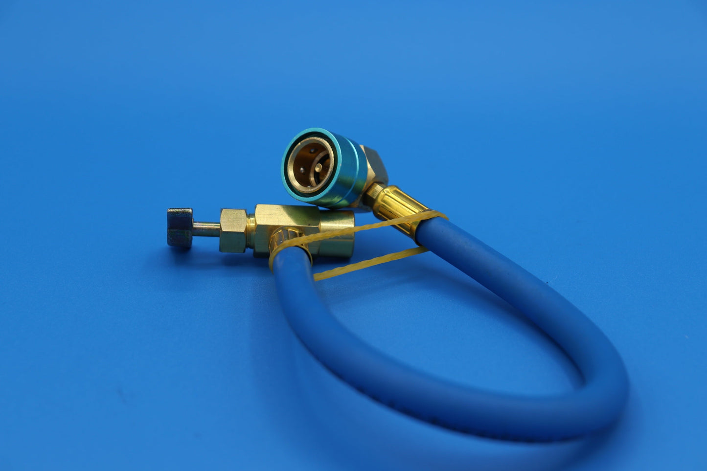 Versatile Dye Charge and Brass Charging Hose for Automotive R1234YF, R-1234YF, R1234 (3 cans and hose) Auto Refrigerant Support