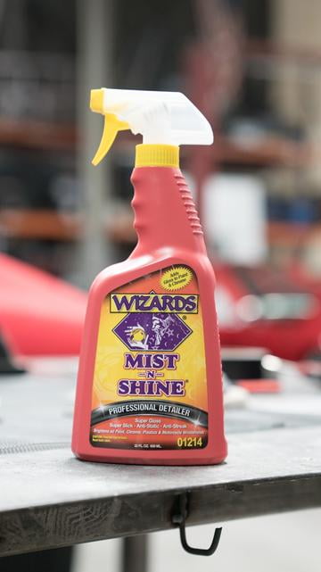 Versatile Wizards 22208 Mist-N-Shine Motorcycle Professional Detailer - Multi-Use Glass Cleaner and Scratch Remover for Motorcycle Tool Kit - Adds Gloss to Paint, Chrome and Glass - 8 oz - Made in USA